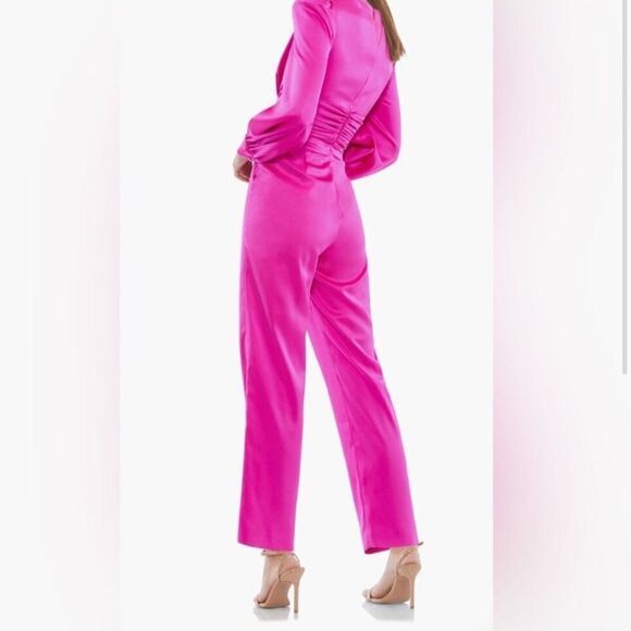 MacDuggal Ieena Plunge Neck Long Sleeve Satin Jumpsuit Size 8 - Picture 2 of 5